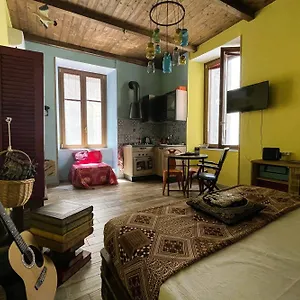 Famme Sta Cuiete Centro Naples